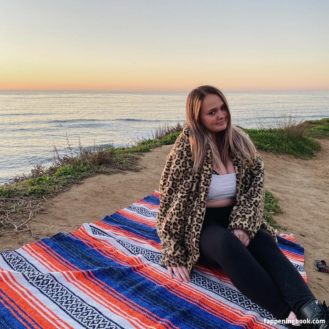 Autumn Lee Onlyfans Nude Leaked Photos photo leak 20 of 28
