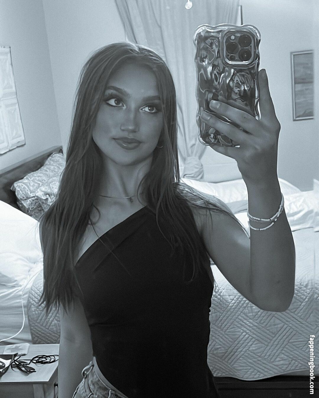 Katie Thompson Onlyfans Nude Leaked Photos photo leak 14 of 31