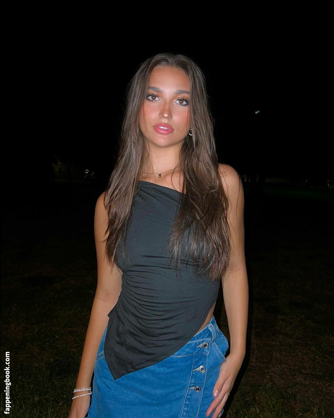 Katie Thompson Onlyfans Nude Leaked Photos photo leak 15 of 31