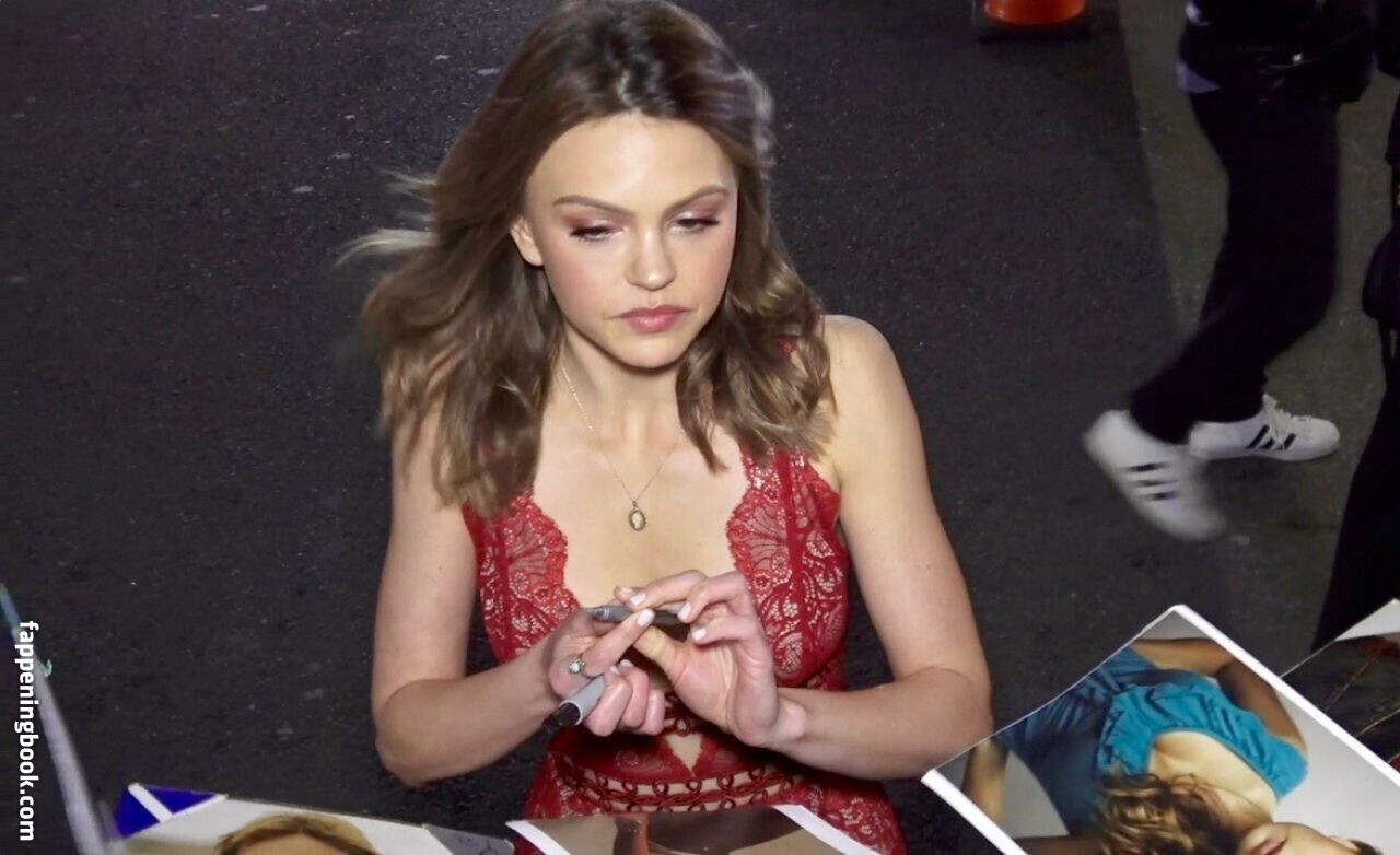 Aimee Richelle Teegarden Onlyfans Nude Leaked Photos photo leak 8 of 46