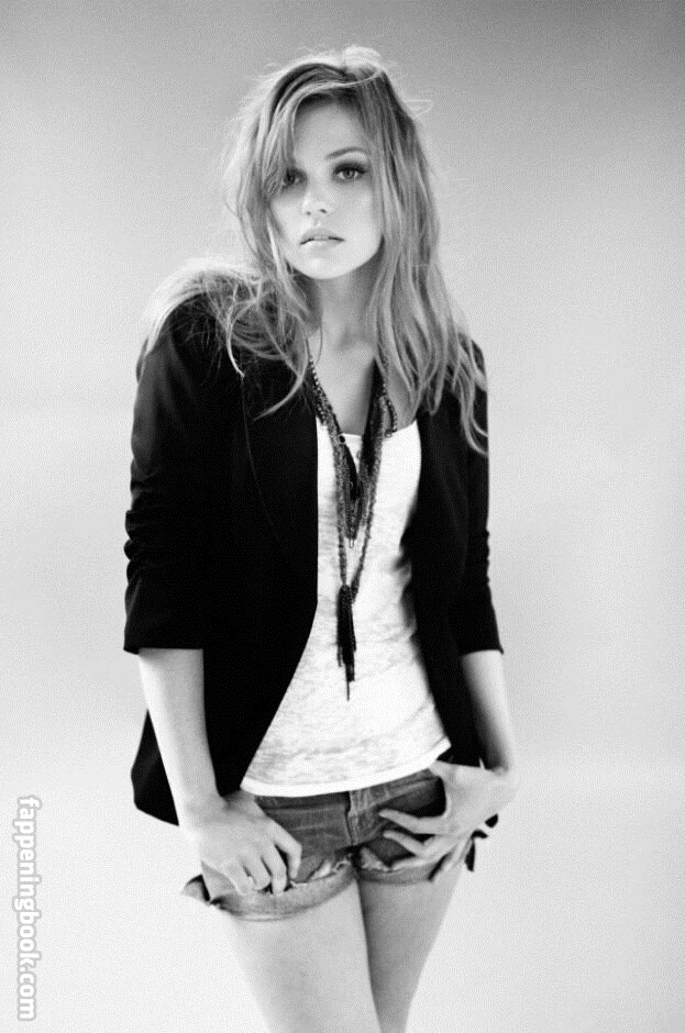 Aimee Richelle Teegarden Onlyfans Nude Leaked Photos photo leak 44 of 46