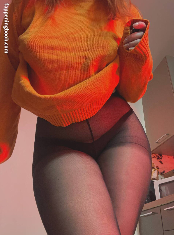 R1nari Onlyfans Nude Leaked Photos photo leak 16 of 50