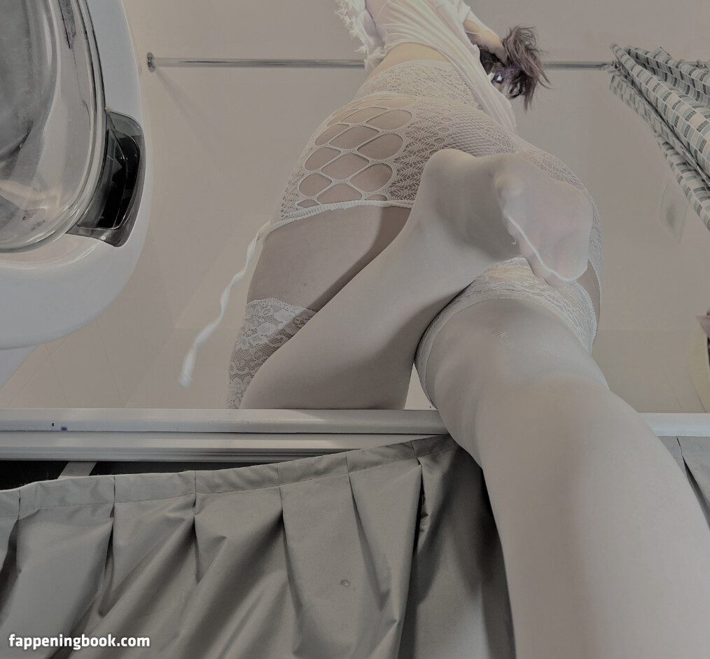 R1nari Onlyfans Nude Leaked Photos photo leak 43 of 50