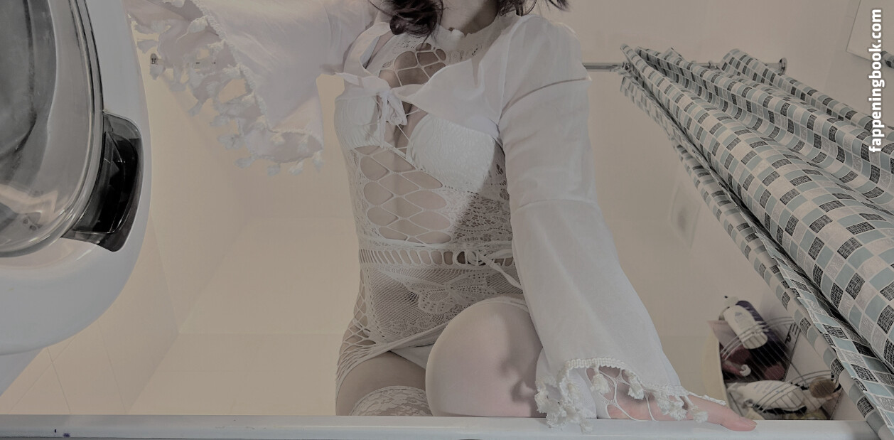 R1nari Onlyfans Nude Leaked Photos photo leak 45 of 50