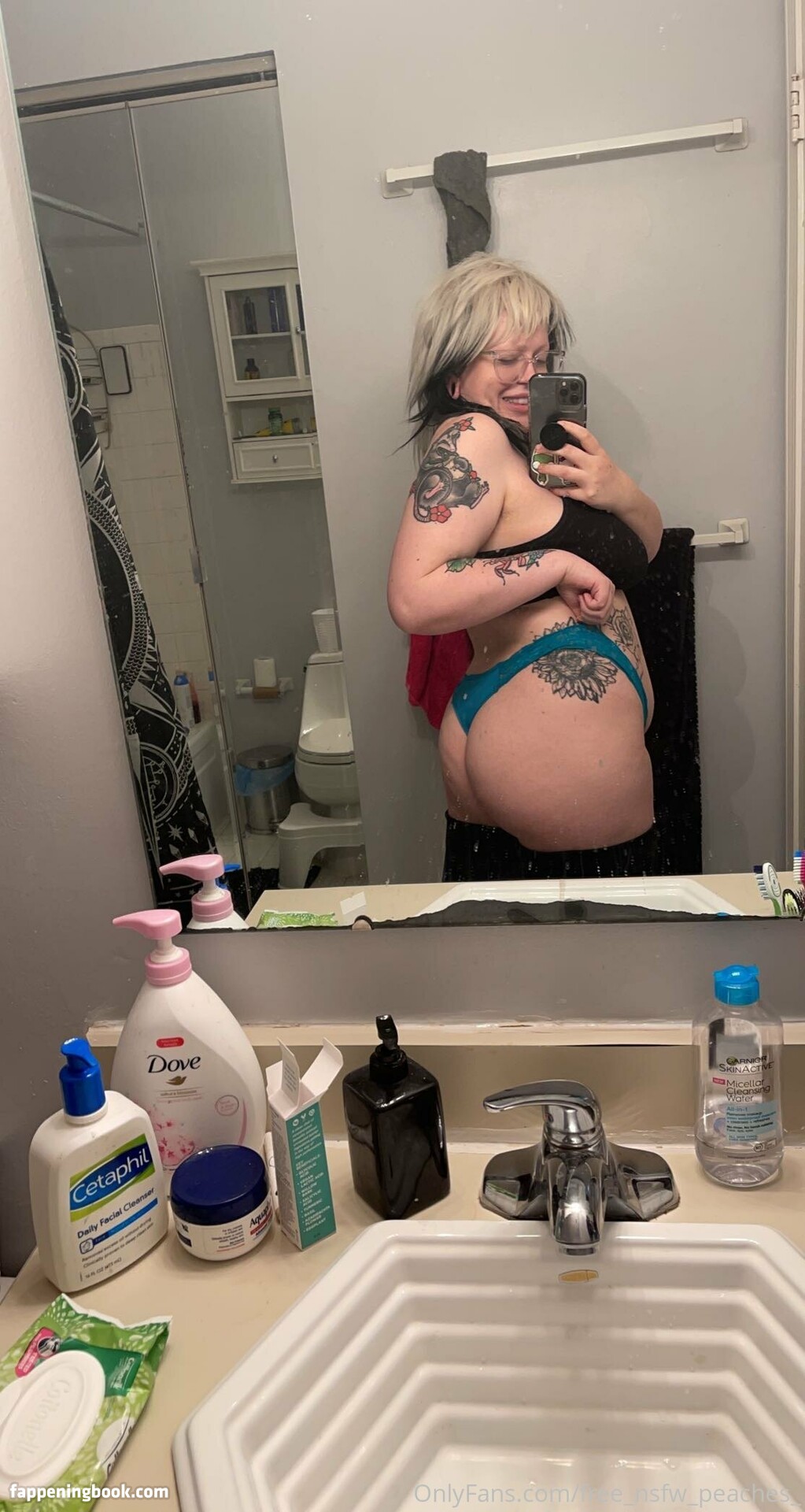 free_nsfw_peaches_ Onlyfans Nude Leaked Photos photo leak 9 of 29