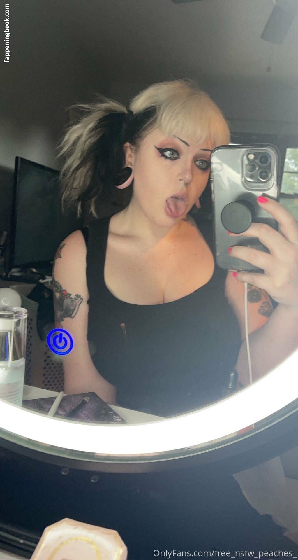 free_nsfw_peaches_ Onlyfans Nude Leaked Photos photo leak 26 of 29