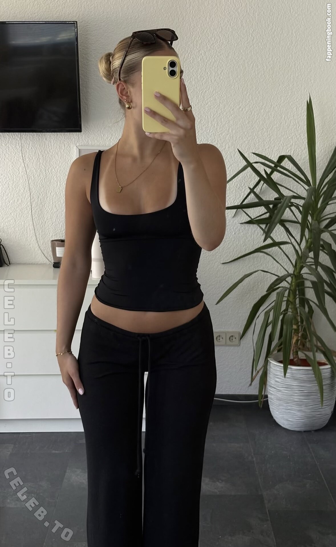 Jellefeline Onlyfans Nude Leaked Photos photo leak 14 of 49