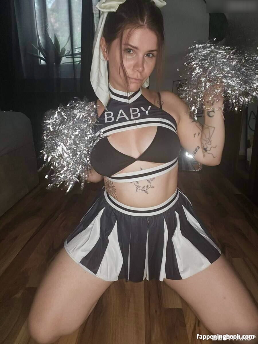 Cassie.Batty Onlyfans Nude Leaked Photos photo leak 45 of 50