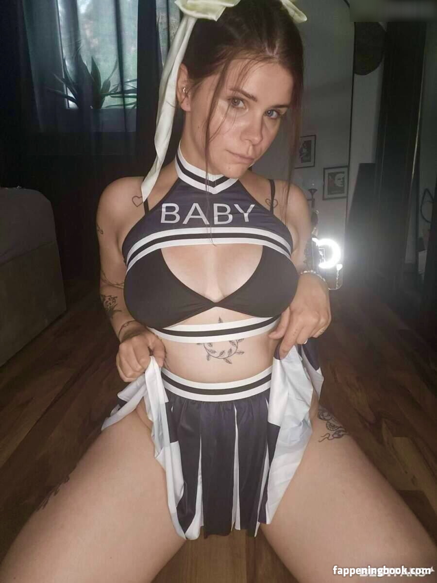 Cassie.Batty Onlyfans Nude Leaked Photos photo leak 49 of 50