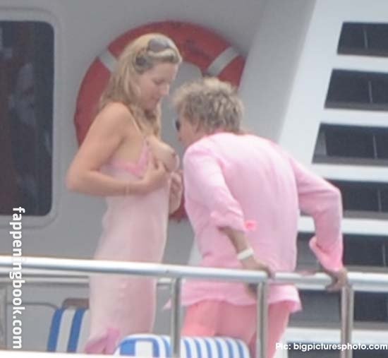 Penny Lancaster Onlyfans Nude Leaked Photos photo leak 42 of 47