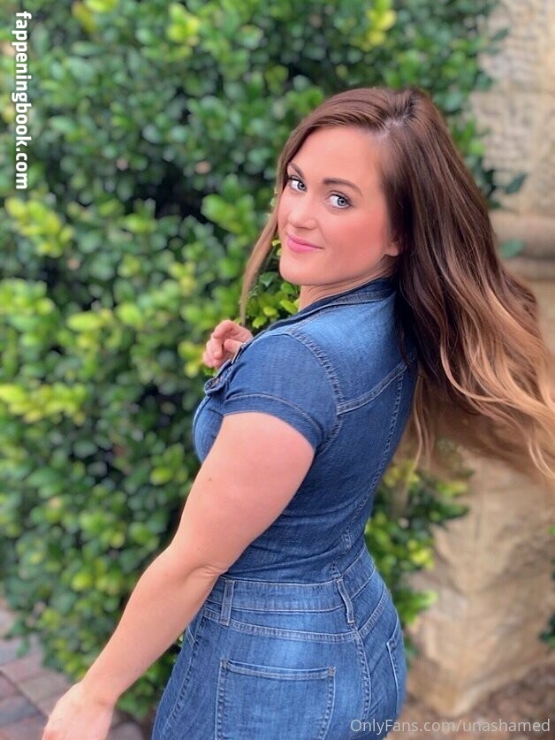 Ashleigh Baker Onlyfans Nude Leaked Photos photo leak 33 of 48