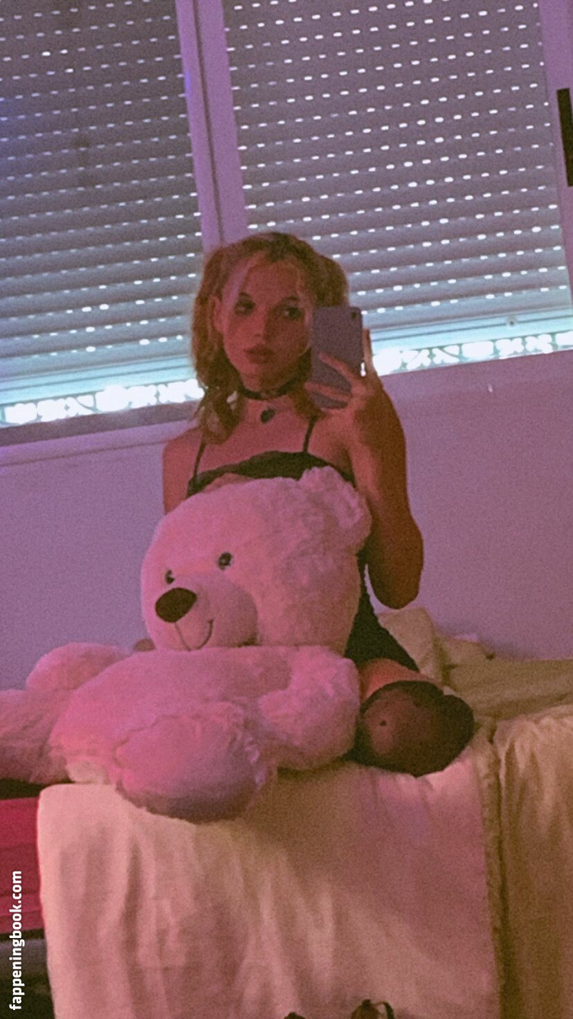 angele_mhr Onlyfans Nude Leaked Photos photo leak 8 of 39