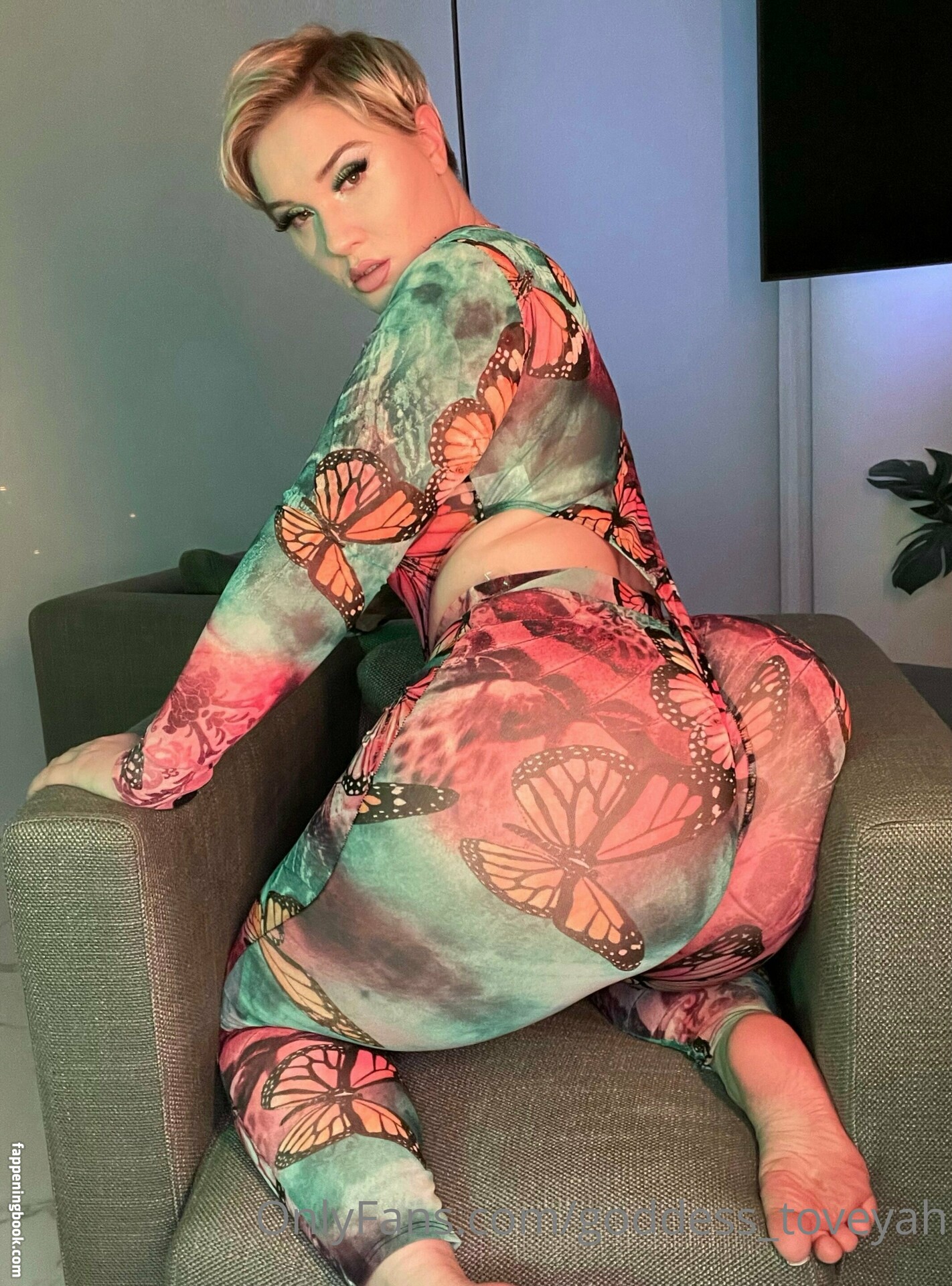 goddess_toveyah Onlyfans Nude Leaked Photos photo leak 10 of 16 goddess_toveyah Onlyfans Nude Leaked Photos photo leak 10 of 16
