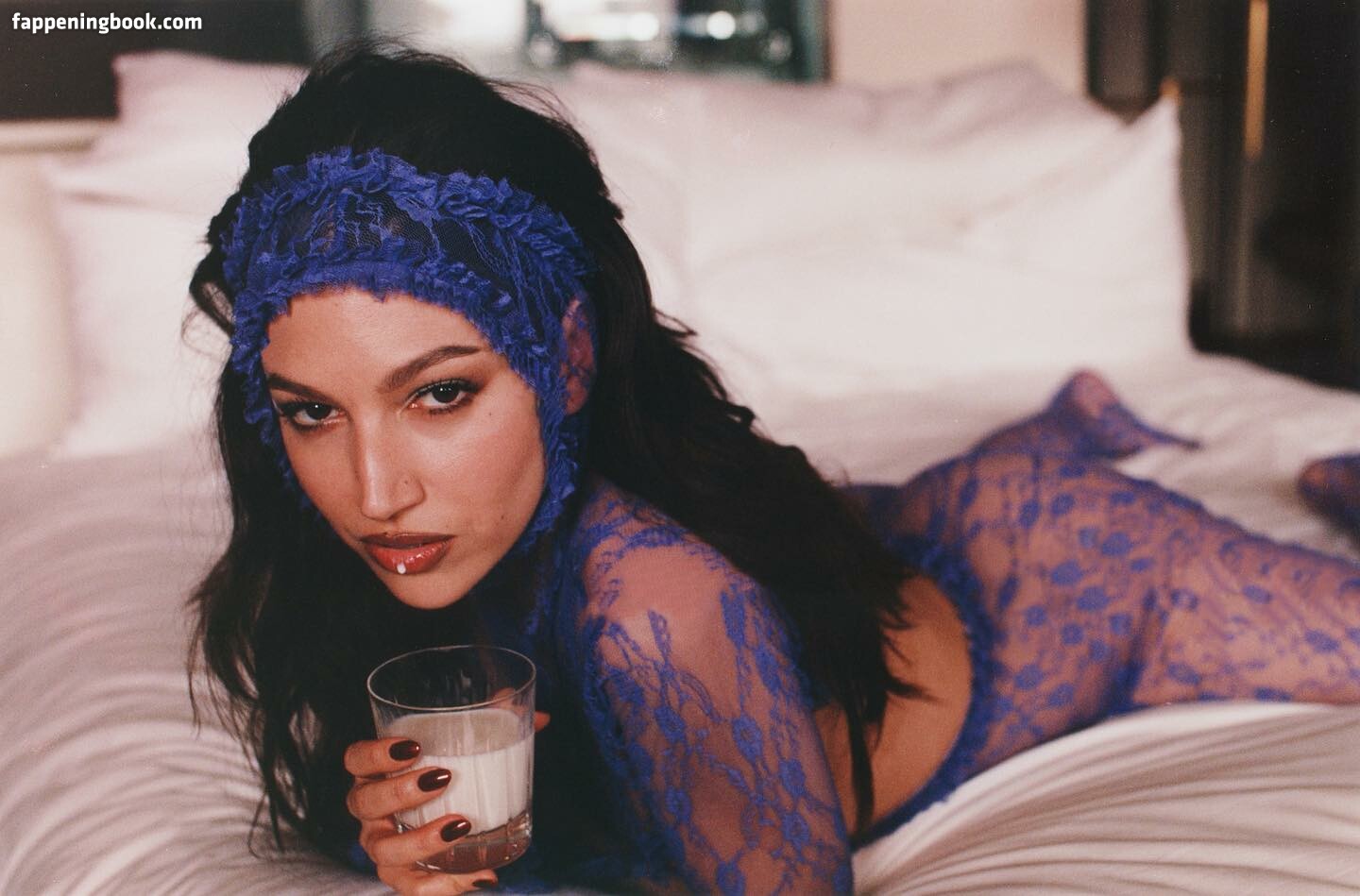 Úrsula Corberó Onlyfans Nude Leaked Photos photo leak 38 of 50