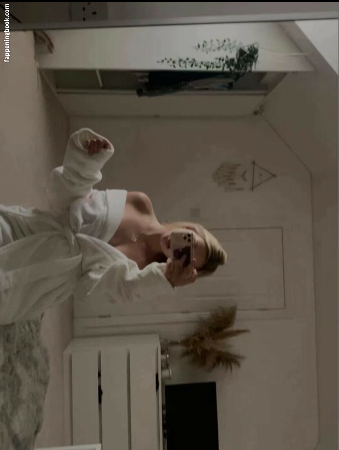 Maya.zrv Onlyfans Nude Leaked Photos photo leak 7 of 31