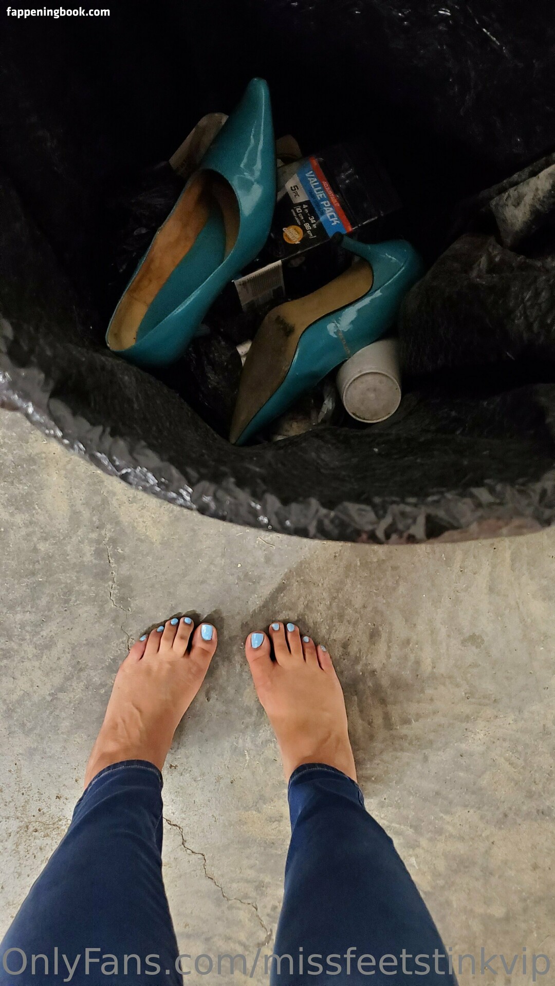 missfeetstinkvip Onlyfans Nude Leaked Photos photo leak 7 of 32