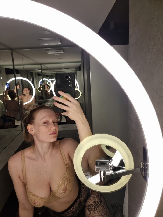 luizaconlaz aka Daphnelu OnlyFans Nude Leaks photo leak 116 of 120