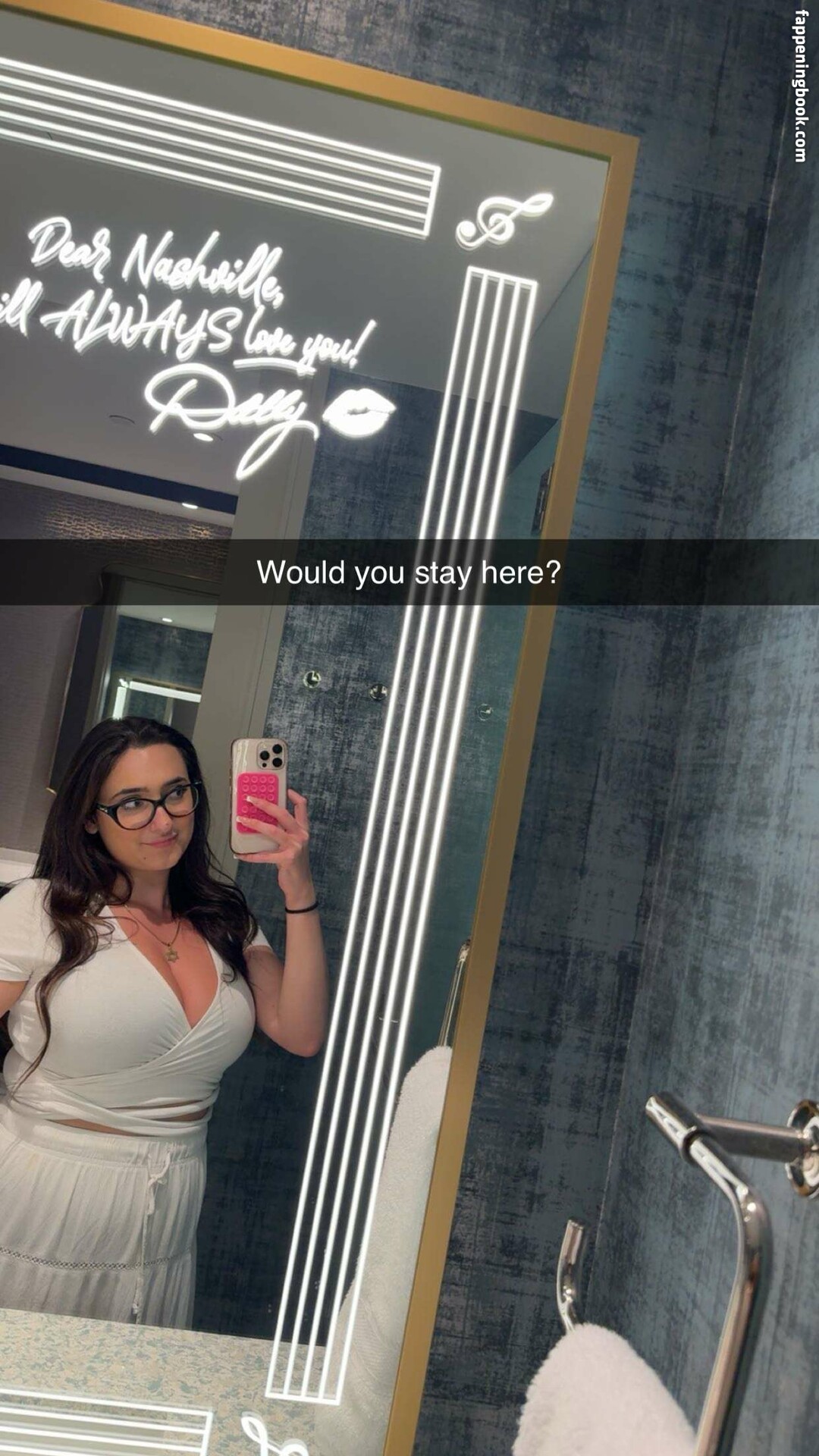 qveenjulia Onlyfans Nude Leaked Photos photo leak 48 of 49