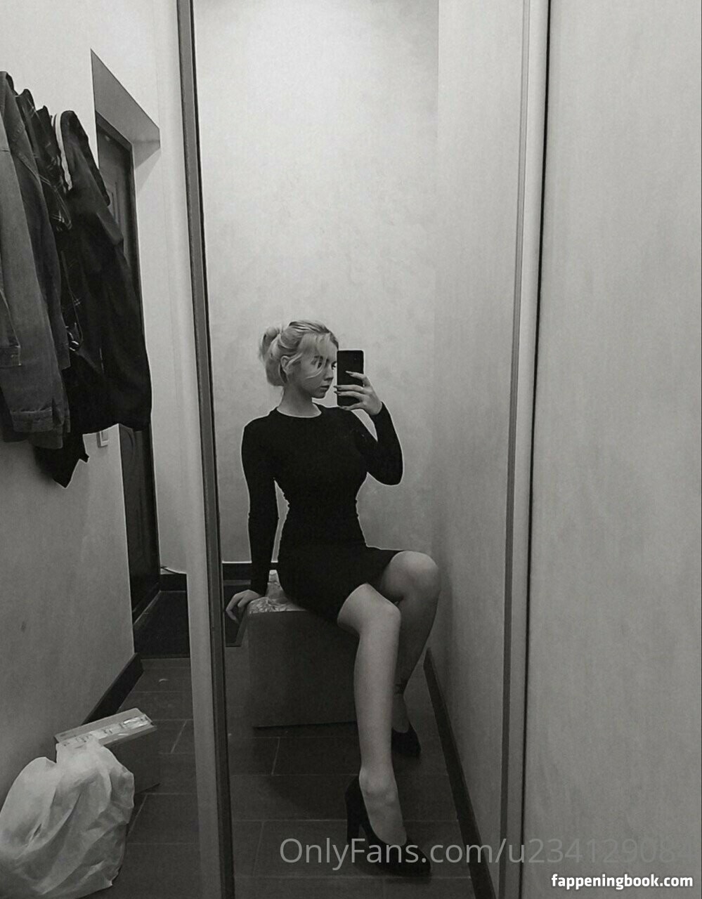 flora_belll Onlyfans Nude Leaked Photos photo leak 23 of 29