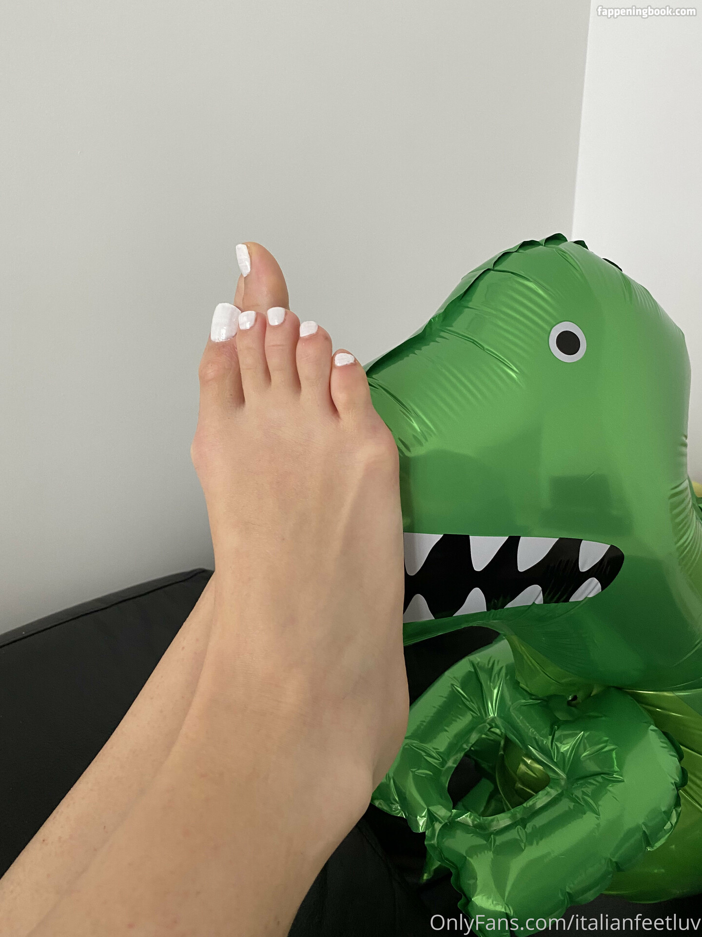 italianfeetluv Onlyfans Nude Leaked Photos photo leak 10 of 33
