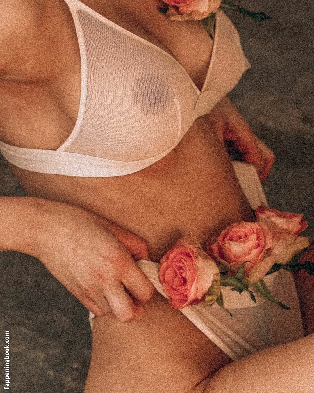 julisewka Onlyfans Nude Leaked Photos photo leak 5 of 8 julisewka Onlyfans Nude Leaked Photos photo leak 5 of 8