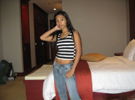 Filipino teen Chantel strips down and masturbates on camera in the hotel room