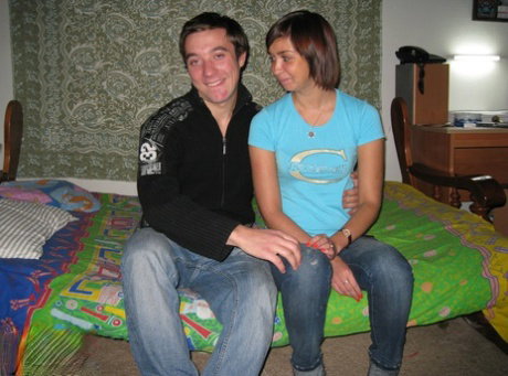 All-natural teen Vanessa goes for an intense anal ride on her man's sausage
