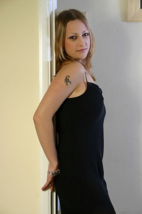 Porn Pics featuring Laura Nude Pictures