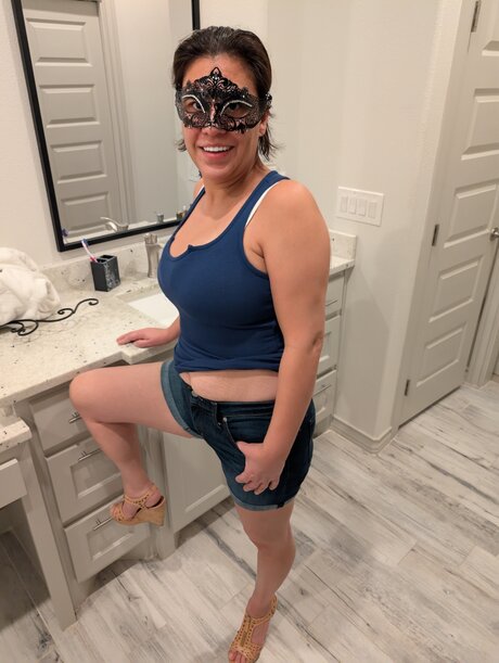OnlyFans Bad Wife Latina Nude Pics