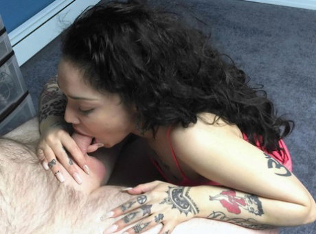 Tattooed raven-haired Latina Brooklyn Love sucks & deepthroats a hard dick