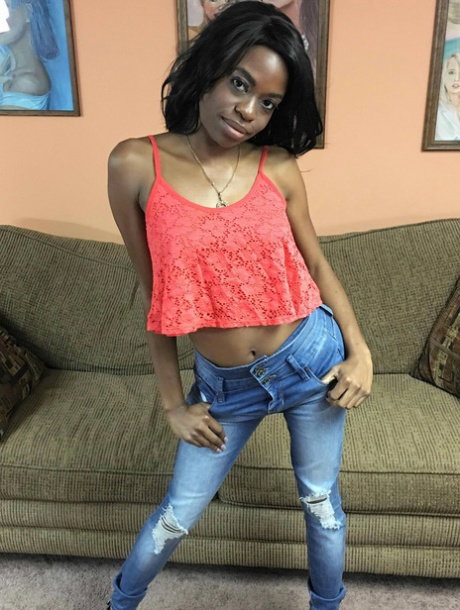 Ebony amateur Melody Cummings gets down on her knees & blows a white dick