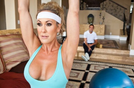 Busty fit slut Brandi Love gets her mature snatch licked out and pounded