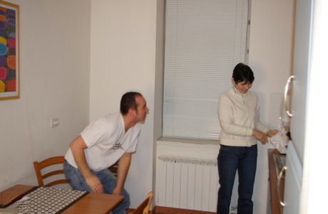 Short-haired granny Mariska getting fucked doggystyle by her younger lover