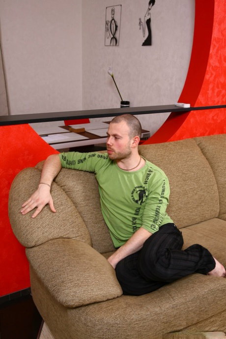 Young blonde Anna loses her virginity during BBG sex on a couch