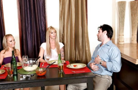 Slutty wives Jessica Moore and Brooke Banner have groupsex