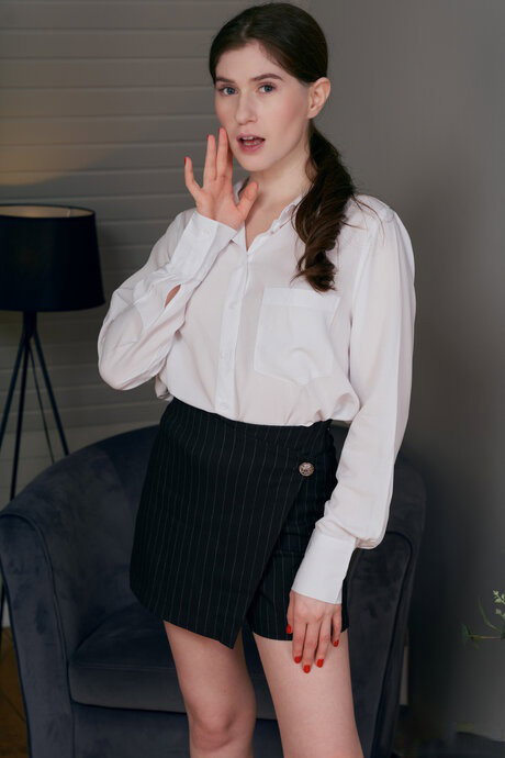 TMW VR Net performed by Hot Pearl Hot Images