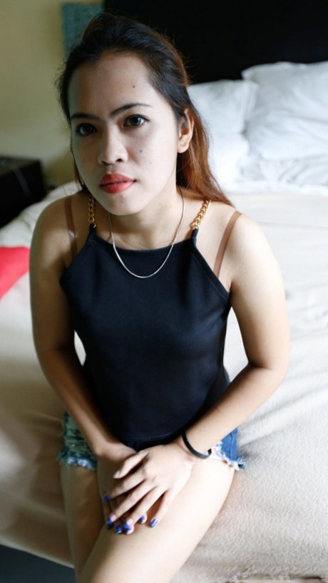 Petite Asian amateur Ros exposes her body and gets nailed in POV action