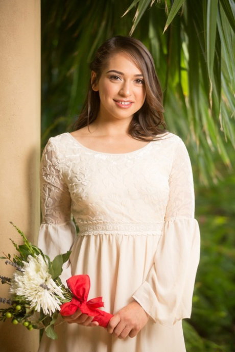 Petite erotic bride Latina Sara Luvv peels to pose naked in the wedding bower