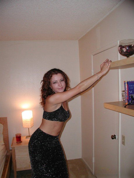 Party girl Mariah Taylor is ready to to her pussy in heels after a night out