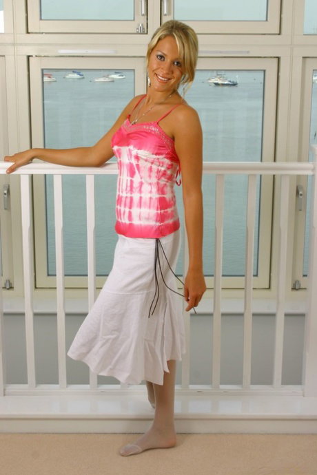 Porn Pics performed by Stephanie S Naked Porn Pics