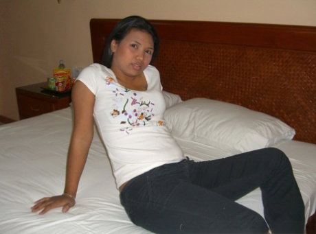 Filipina amateur Lea Zaragoza gets her pussy slammed in various sex positions