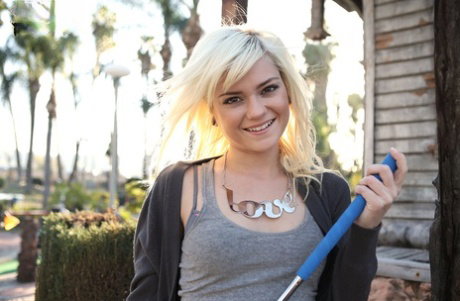 Blonde teen Chloe Foster likes her sex hard, fast and furious