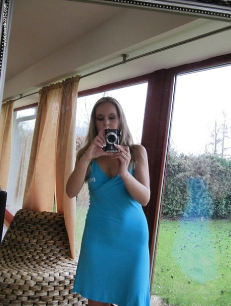 Blonde babe with tiny tits Candra Smith stripping and picturing herself