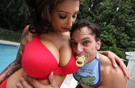 Big titted girl with tattoos Ricki Raxxx gets banged by a big cock gonzo style