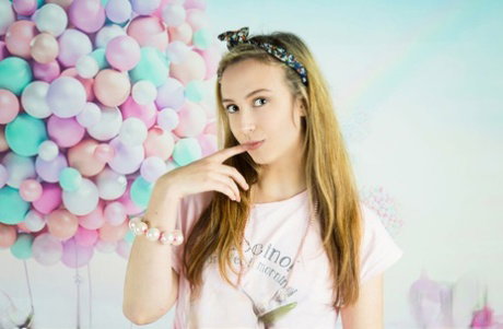 Nice teen Lissa gets completely naked during a solo performance