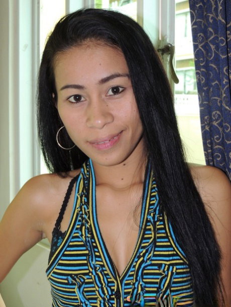 Petite Filipina girl Alma drips jizz from shaved pussy after sex with a Farang