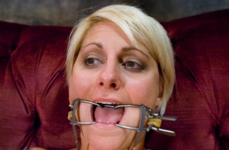 Wired Pussy starring Claire Adams, Vendetta Naked Pics