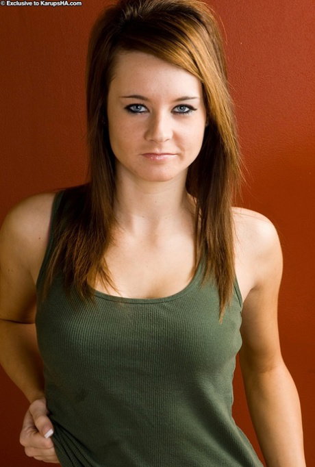 Let Ava Lundon show you her body and make you feel good today