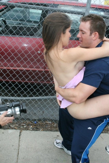 MILF babe with big tits Felony has her cunt roughly fucked outdoor