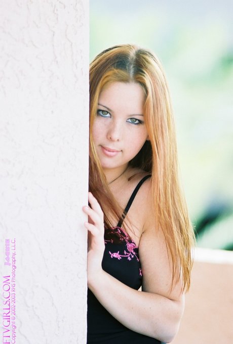 Naturally busty amateur babe flashes her tits and snatch in public